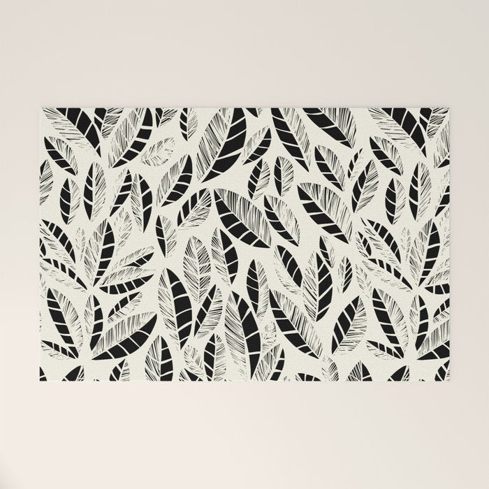 Wildlife Safari Laeves black ´n white Welcome Mat Gallery Image 1