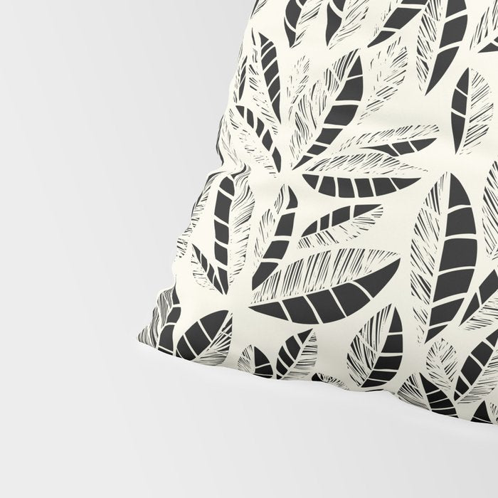 Wildlife Safari Laeves black ´n white Pillow Sham Gallery Image 4