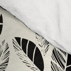 Wildlife Safari Laeves black ´n white Comforter Gallery Image 4