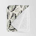 Wildlife Safari Laeves black ´n white Throw Blanket Gallery Image 3