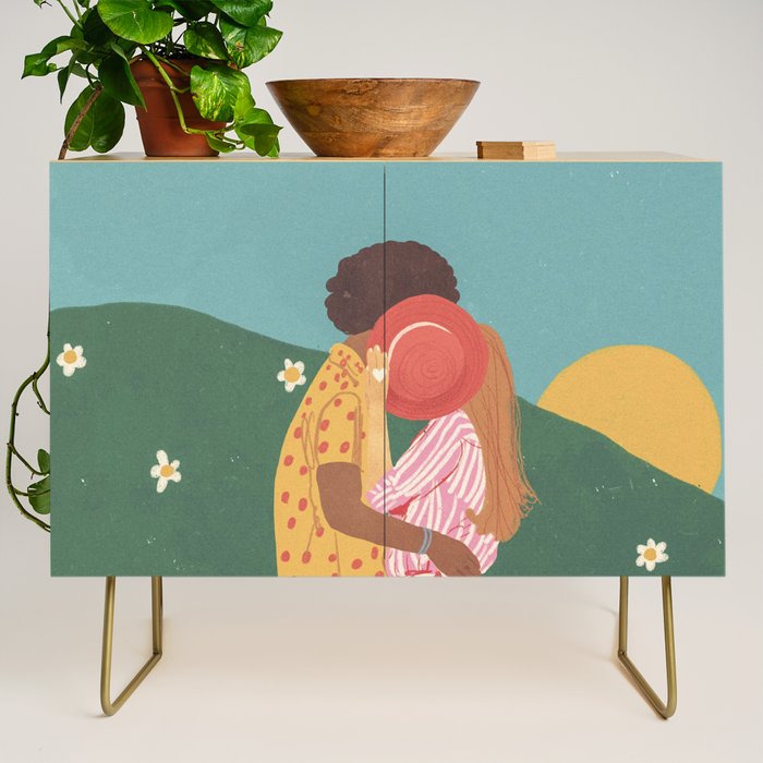 Besitos Credenza Gallery Image 1