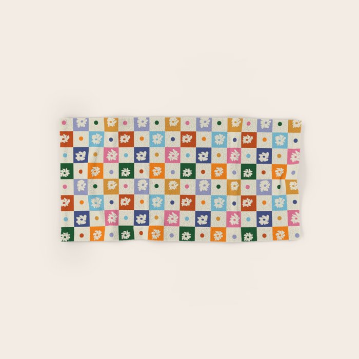 Retro floral checkerboard Bath Towel Gallery Image 1