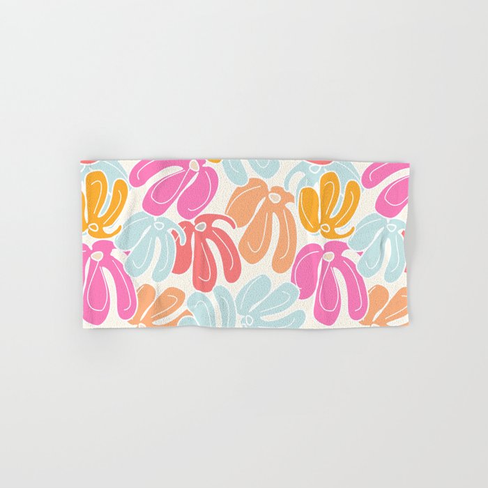 Retro Floral Spring Bath Towel Gallery Image 1