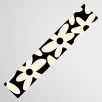 Daisy Time Retro Scandinavian Floral Pattern Black Almond Cream Table Runner Gallery Image 3