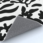 Black and white flower nature pattern Rug Gallery Image 4