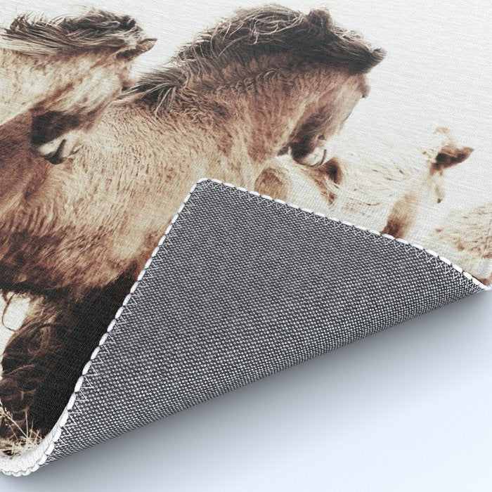 WILD AND FREE 2 - HORSES OF ICELAND Rug Gallery Image 4