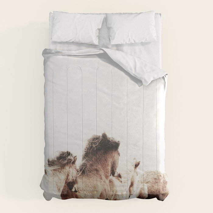 WILD AND FREE 2 - HORSES OF ICELAND Comforter Gallery Image 6