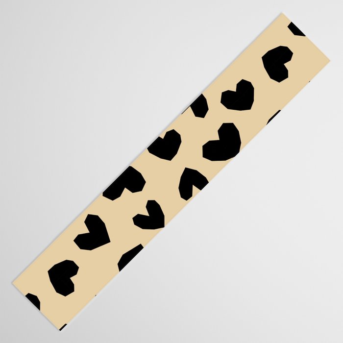 Geometric Hearts pattern black Table Runner Gallery Image 3