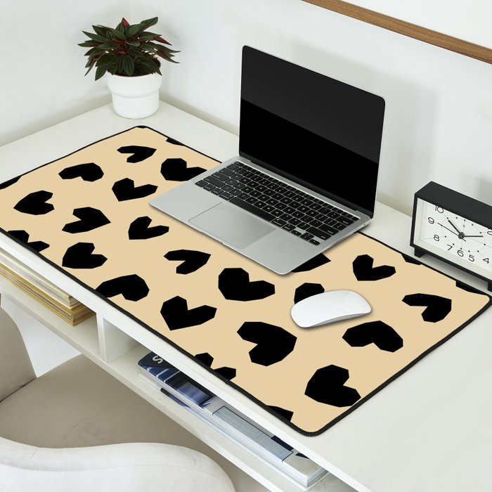 Geometric Hearts pattern black Desk Mat Gallery Image 2
