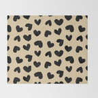Geometric Hearts pattern black Throw Blanket Gallery Image 2