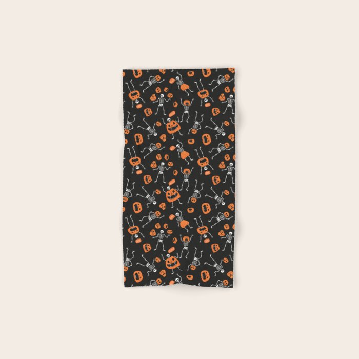 Pumpkin costume Bath Towel Gallery Image 1