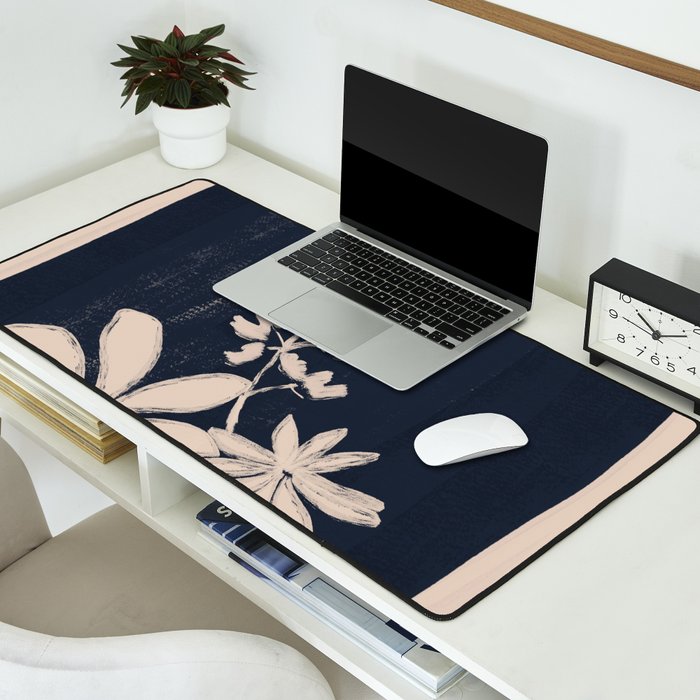 minimal plant 19 Desk Mat Gallery Image 2