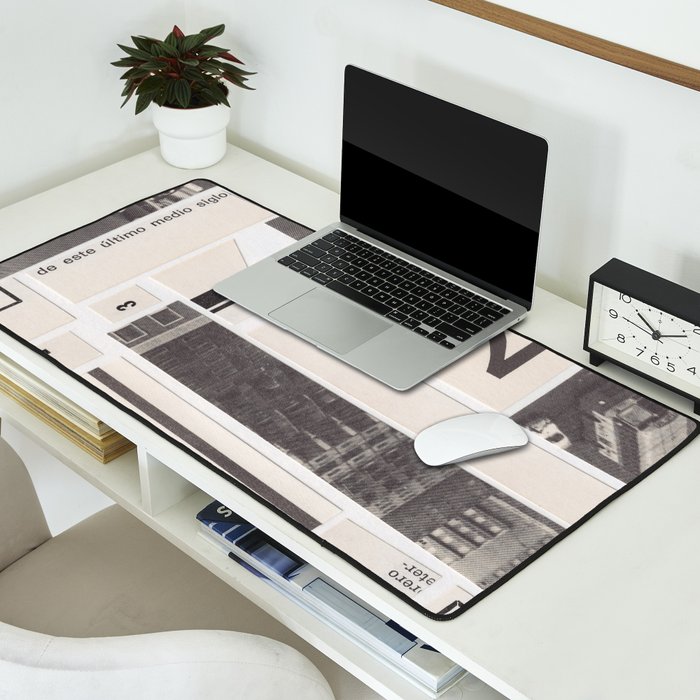 Palabra 22 Desk Mat Gallery Image 2