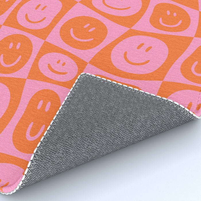 Retro happy face checkered pattern Rug Gallery Image 4