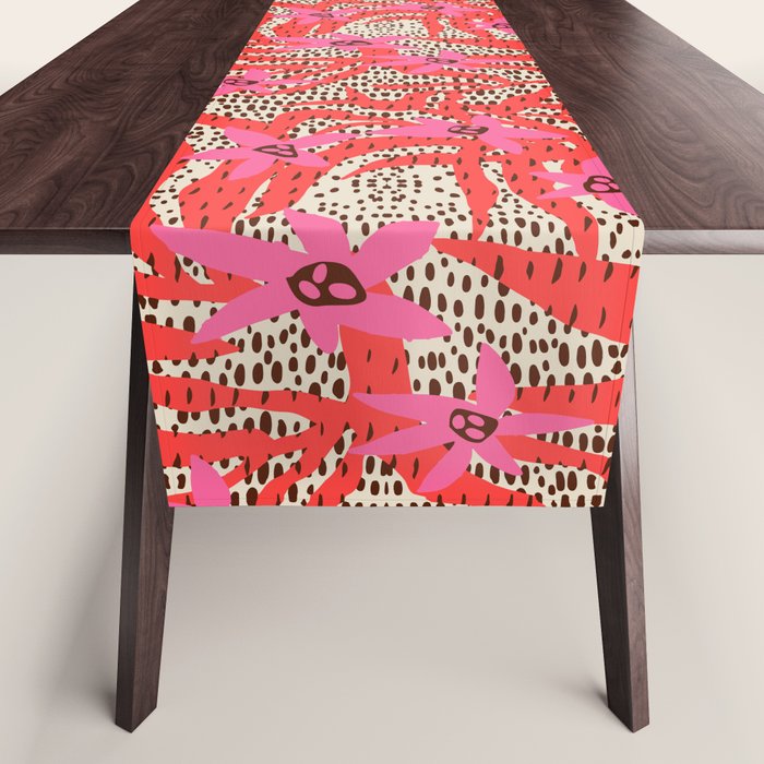BAZAAR FETE WILD Table Runner Gallery Image 1