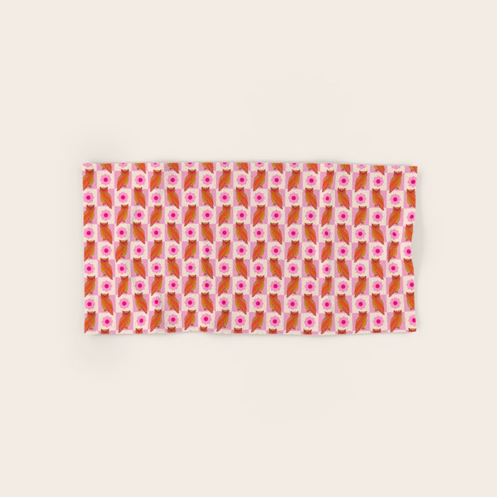 Owl Perch Bath Towel Gallery Image 1