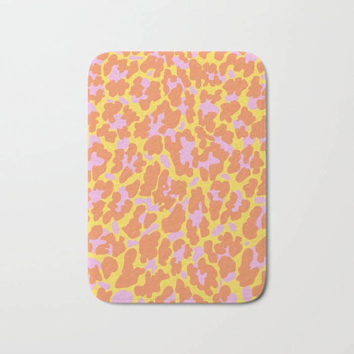Kitty red Bath Mat Gallery Image 1