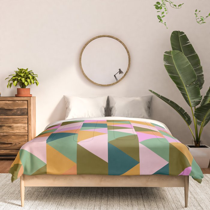 Retro Modern Pink Green Geometric Triangle Art Comforter Gallery Image 3