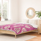 Wispy Leaves Contemporary Pattern in Deep Thulian Pink Duvet Cover Gallery Image 2