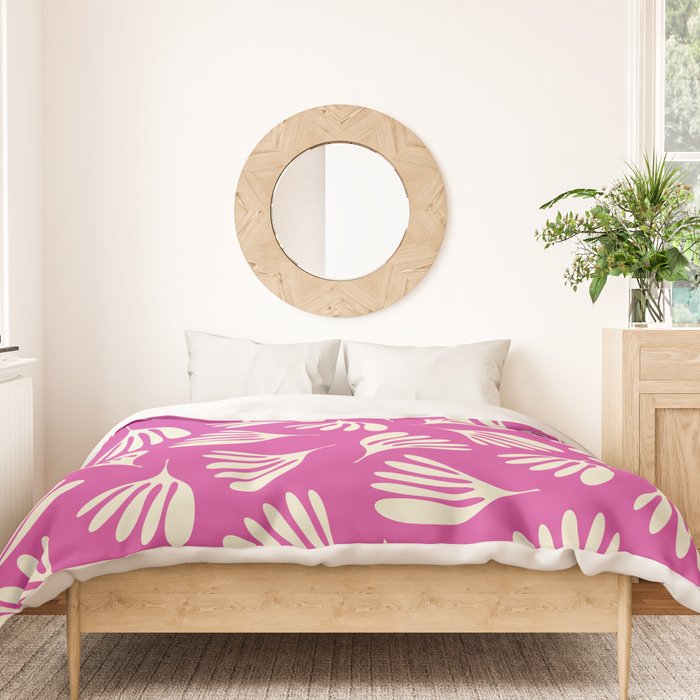 Wispy Leaves Contemporary Pattern in Deep Thulian Pink Duvet Cover Gallery Image 3