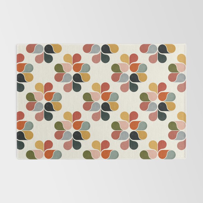 Retro geometry pattern Rug Gallery Image 2