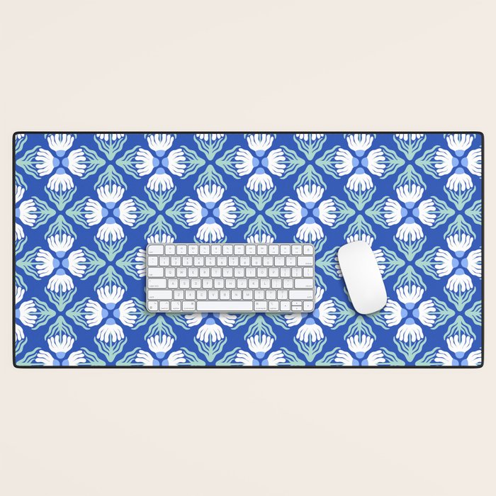 Funky Wavy Daisy Pattern Desk Mat Gallery Image 1