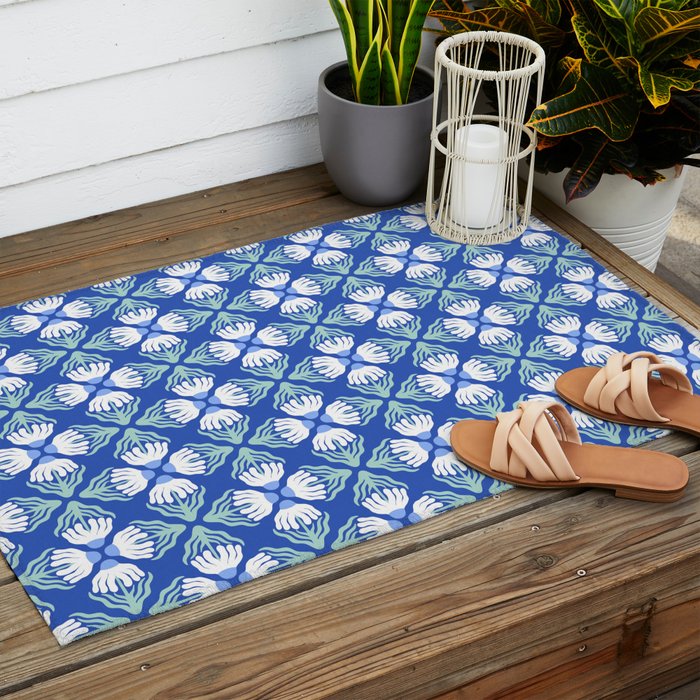 Funky Wavy Daisy Pattern Outdoor Rug Gallery Image 2