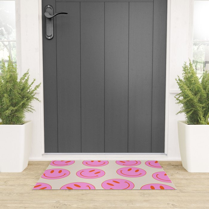 Keep Smiling! - Large Pink and Beige Smiley Face Pattern Welcome Mat Gallery Image 3