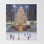 Rockefeller Center Christmas Tree New York City Throw Blanket Gallery Image 2