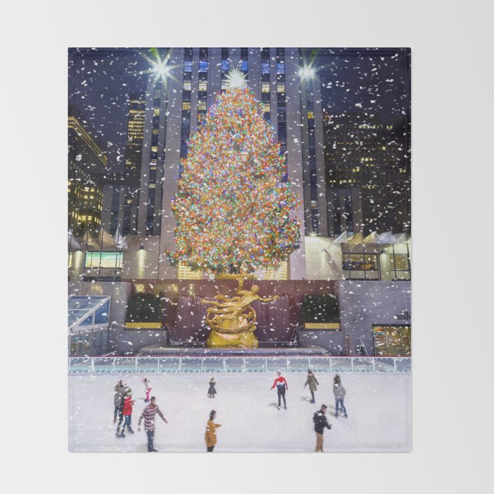 Rockefeller Center Christmas Tree New York City Throw Blanket Gallery Image 2