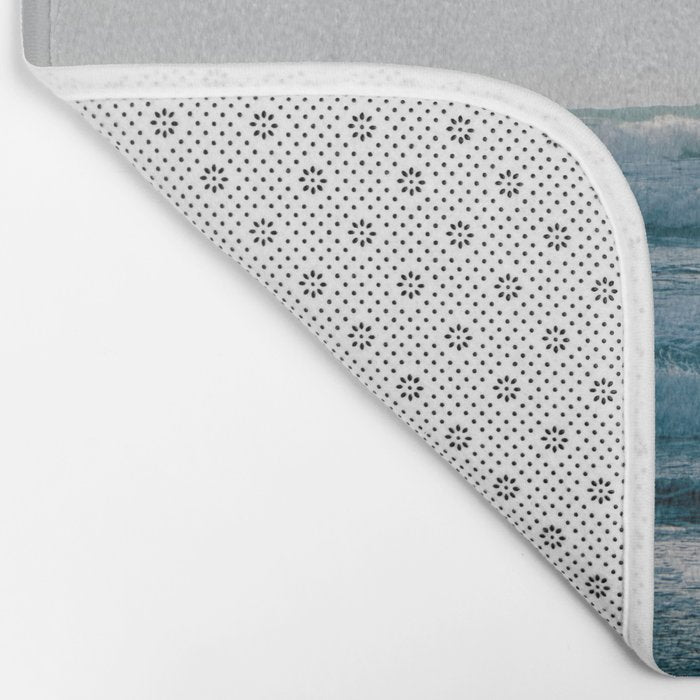 Waves Bath Mat Gallery Image 2