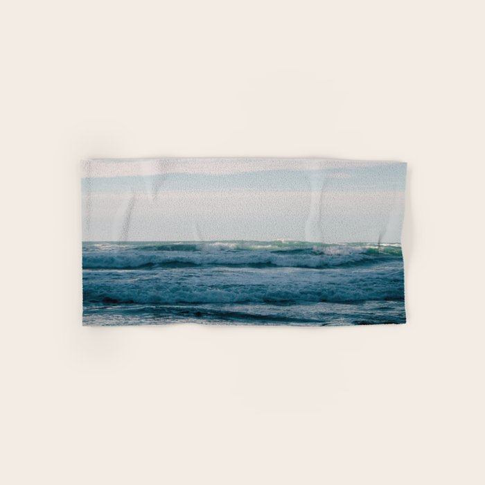 Waves Bath Towel Gallery Image 1