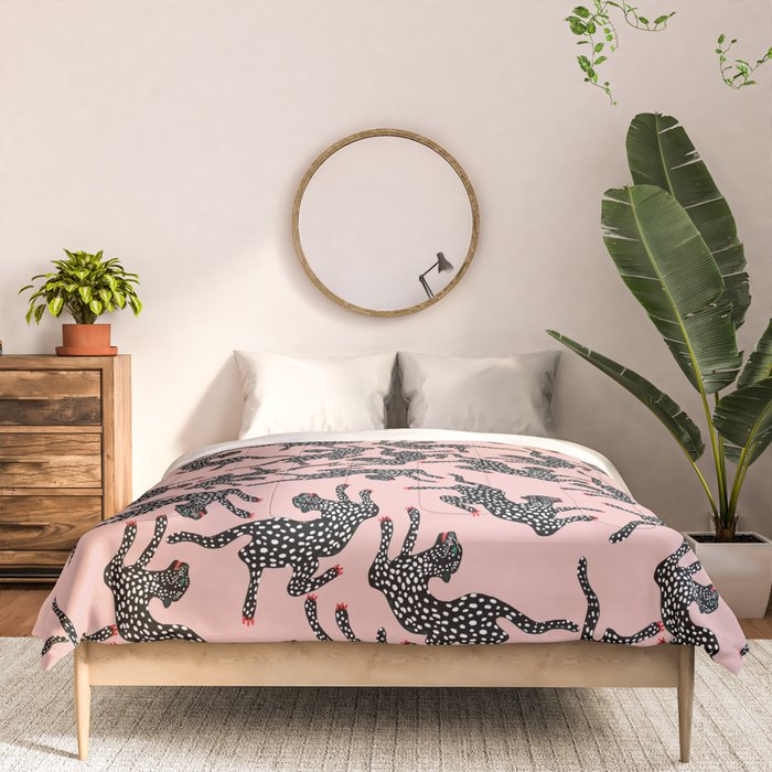 Black cheetah dance Comforter Gallery Image 3
