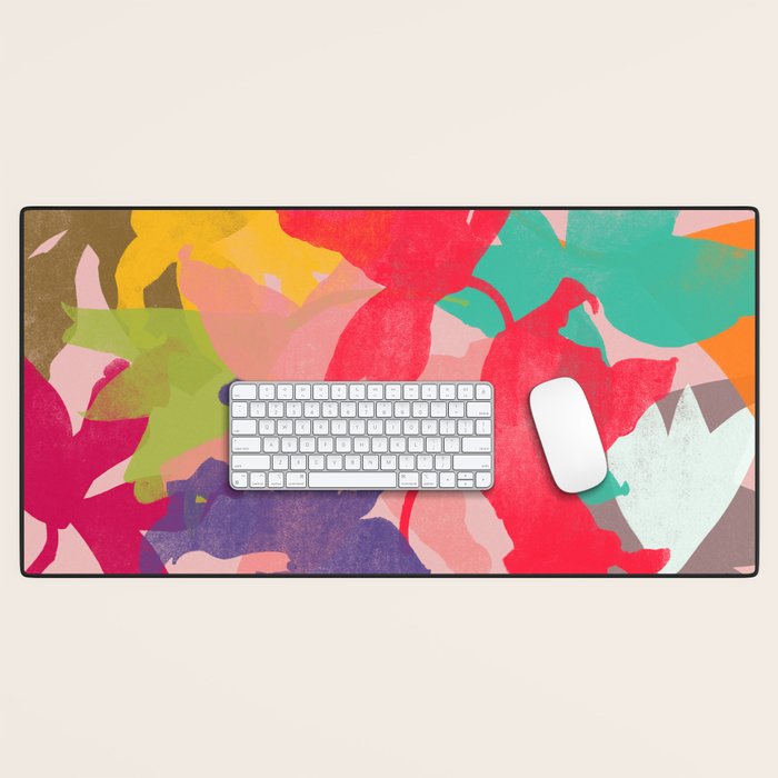 lily 71 Desk Mat Gallery Image 1