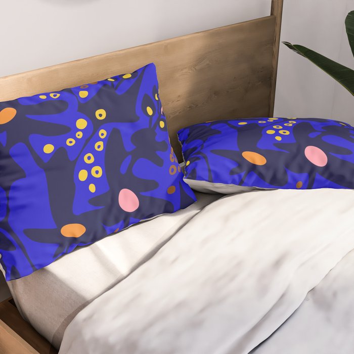 Blue home jungle: Organic shapes and flowers Pillow Sham Gallery Image 2