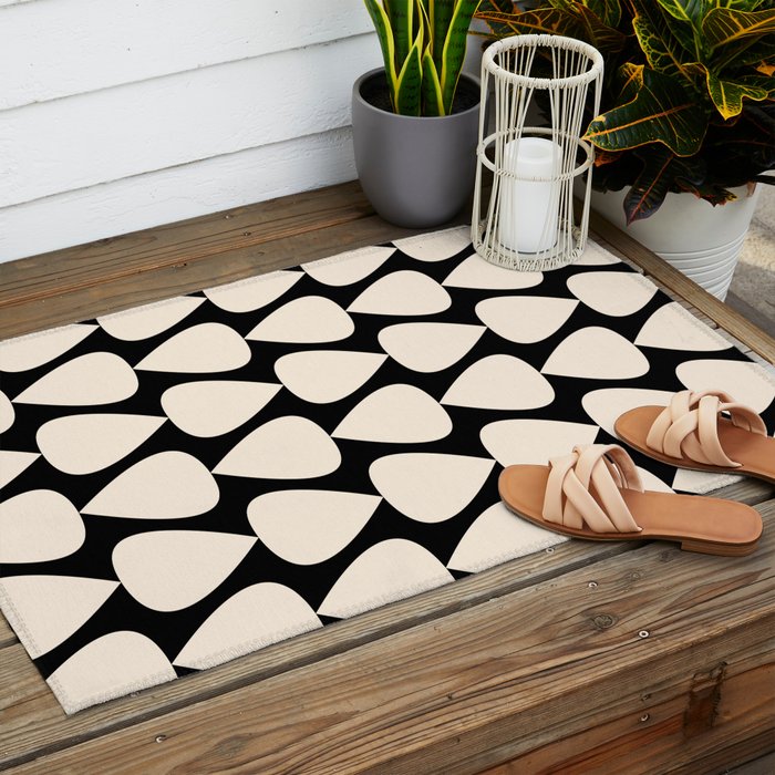 Plectrum Pattern in Almond Cream and Black Outdoor Rug Gallery Image 2