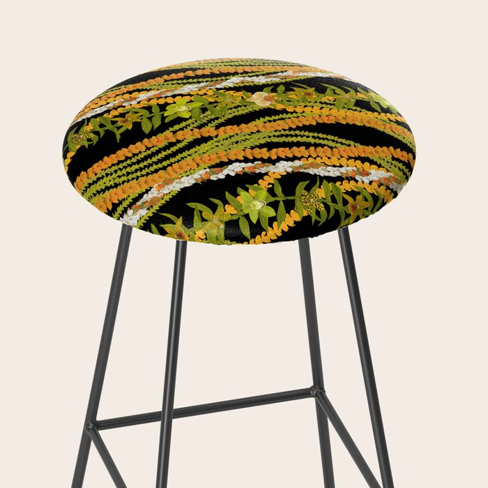 Diagonal Lei with more pakalana to add more green to the design Stool Gallery Image 2