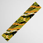 Diagonal Lei with more pakalana to add more green to the design Table Runner Gallery Image 3