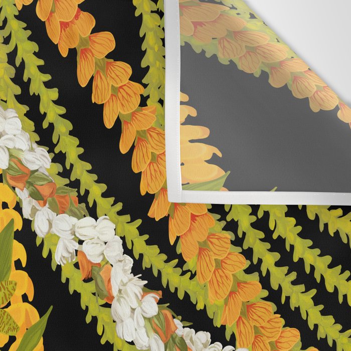 Diagonal Lei with more pakalana to add more green to the design Wall Tapestry Gallery Image 3
