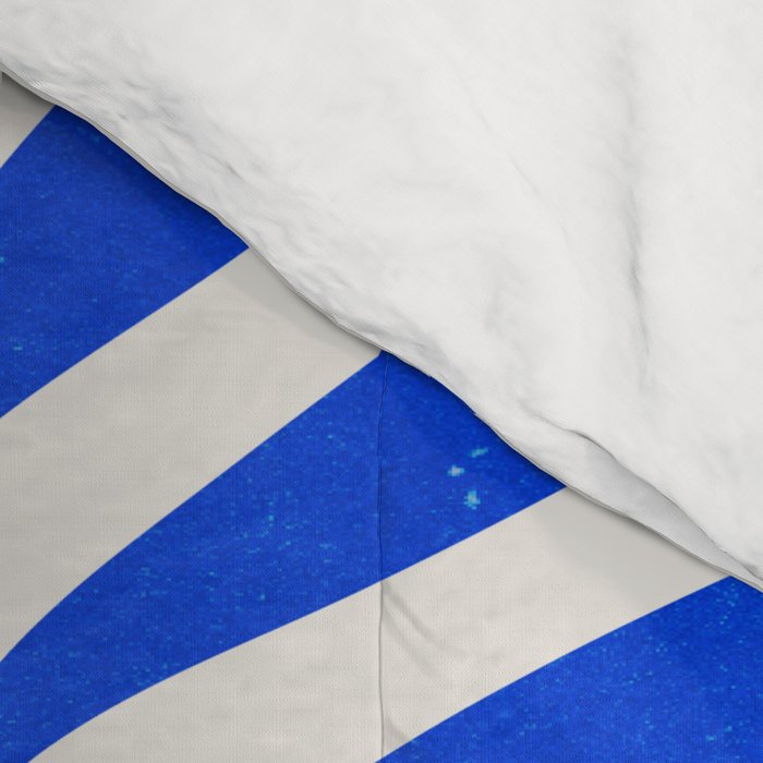 THE VASE 01: Cerise & Persian Blue Leaves Comforter Gallery Image 4