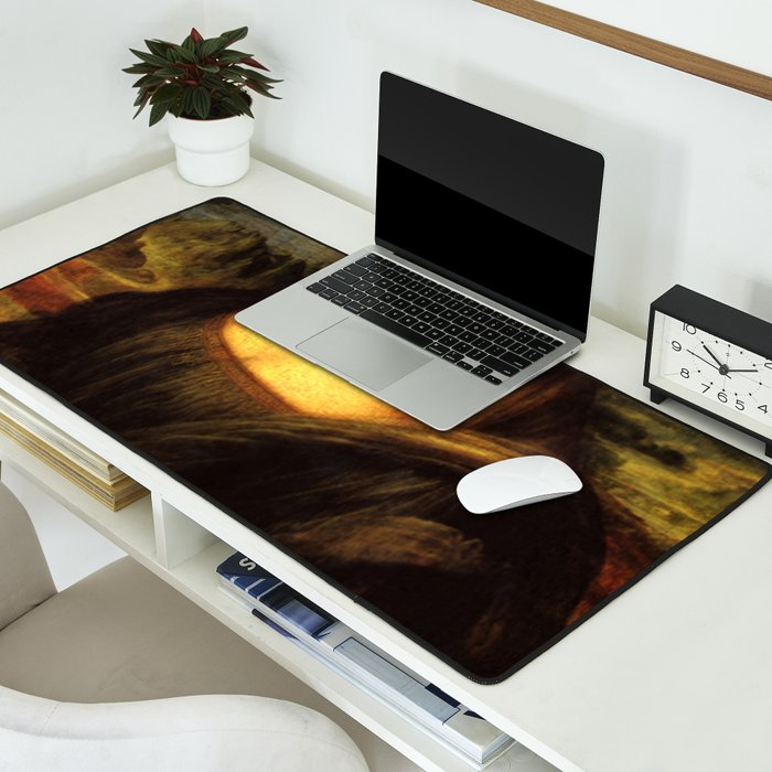 Mona Lisa Bubble Gum Desk Mat Gallery Image 2