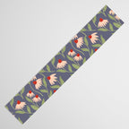 Vase of daisies Collection Table Runner Gallery Image 3