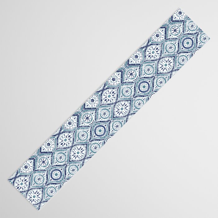 Azure Medallion Motif Table Runner Gallery Image 3