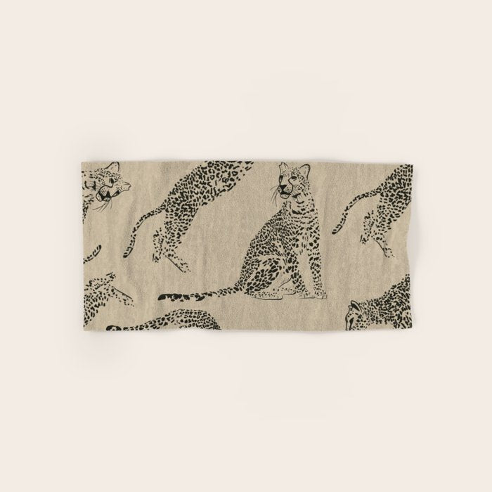 tan leopard pattern Bath Towel Gallery Image 1