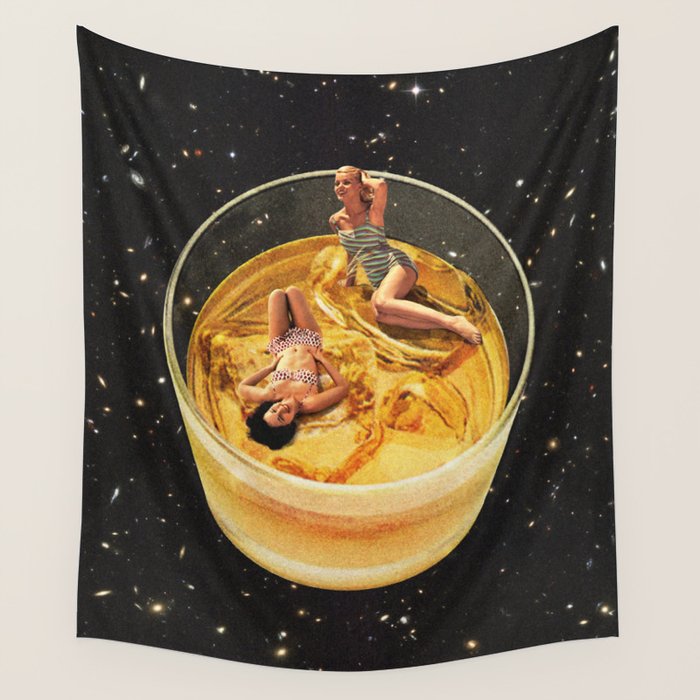 Whisky besties - Whiskey on the rocks Wall Tapestry Gallery Image 4