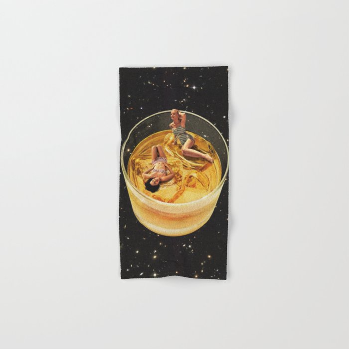 Whisky besties - Whiskey on the rocks Bath Towel Gallery Image 1