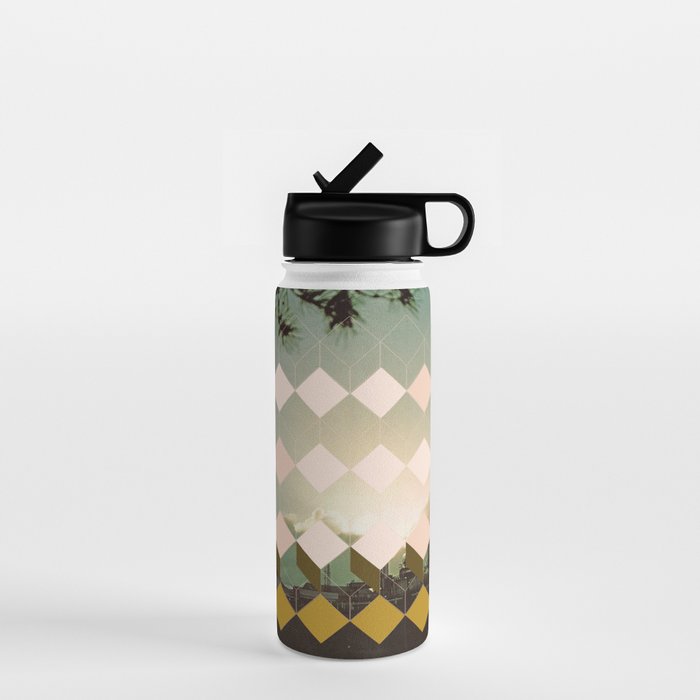 Saucer-Like Water Bottle Gallery Image 1