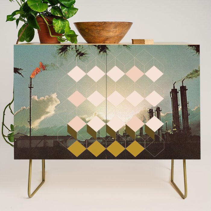 Saucer-Like Credenza Gallery Image 1