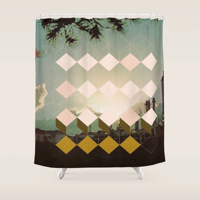 Saucer-Like Shower Curtain Gallery Image 1