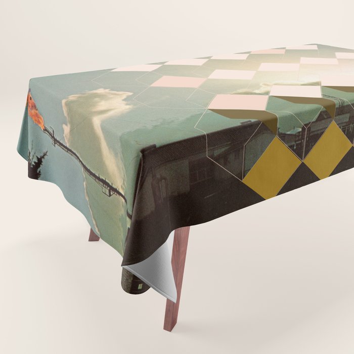 Saucer-Like Tablecloth Gallery Image 1